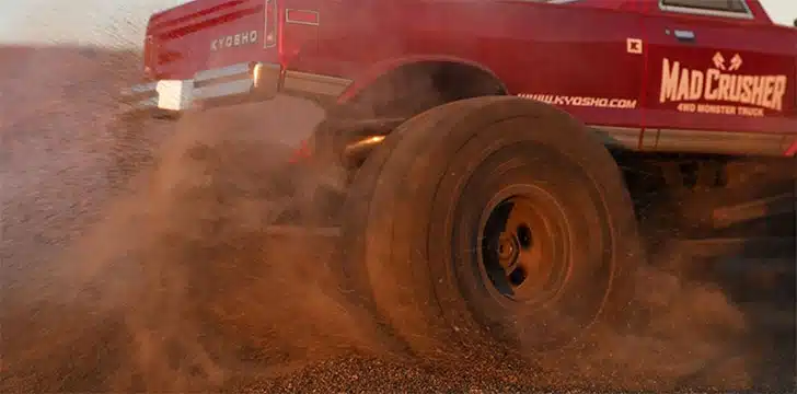 ماشین کنترلی نیترو kyosho mad crusher 33153B ماشین کنترلی نیترو kyosho mad crusher 33153B